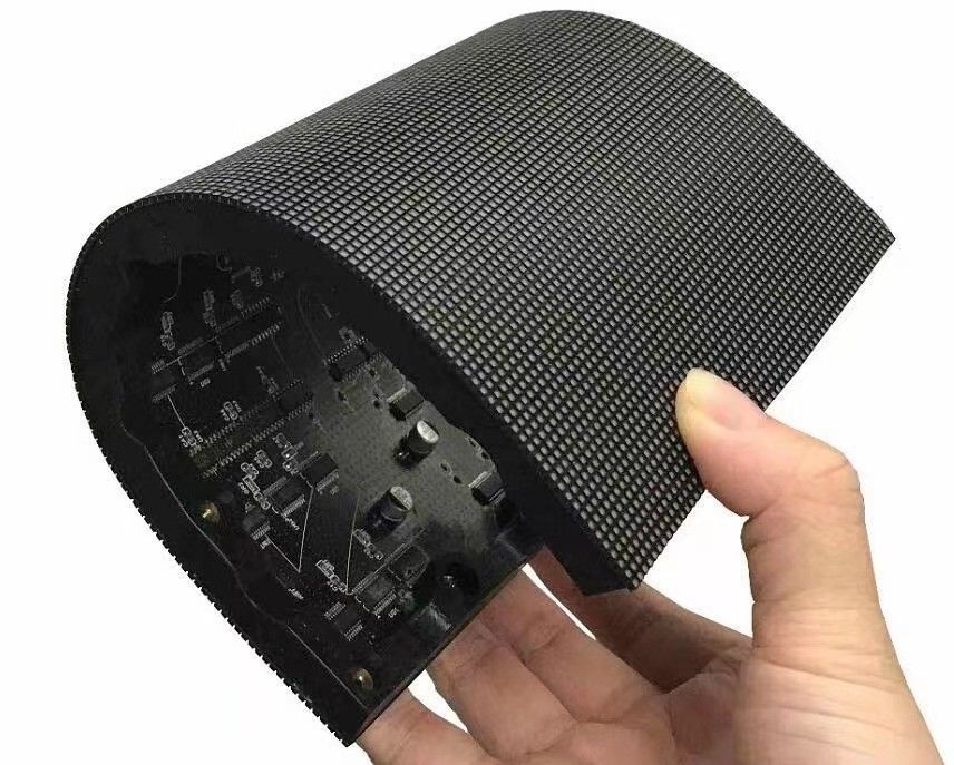 Pubblicità schermi a LED flessibili per palcoscenico a colori pieni parete di visualizzazione a LED curva